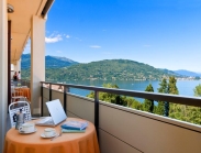 CARL & DO-בית מלון באגם מג'ורה