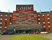 Hotel Cruise - בית מלון באגם קומו