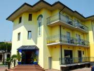 Hotel VIilla Rosa - בית מלון באגם גרדה