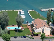 Hotel Yachting - בית מלון באגם גארדה