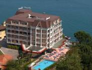 Hotel Splendid - בית מלון באגם מג`ורה