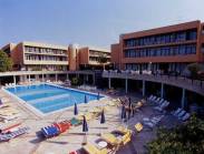 Residence Holiday - כפר נופש באגם גרדה