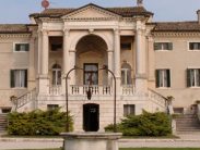 Realis Corte Paradiso - כפר נופש באגם גרדה